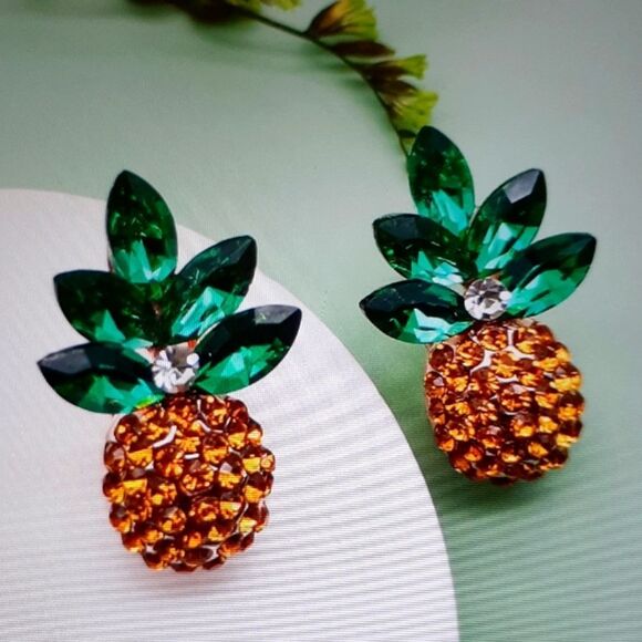 Sparkling Pineapple Stud Earrings By Her Lab New With Tags - Picture 1 of 4